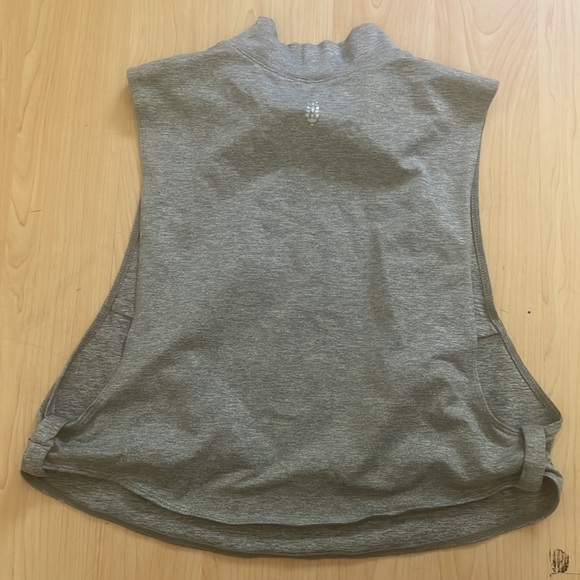Free people movement sleeveless top medium - Picture 4 of 4